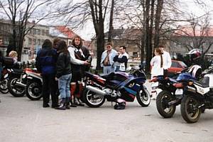 Sl�ve�ek s mot�rem