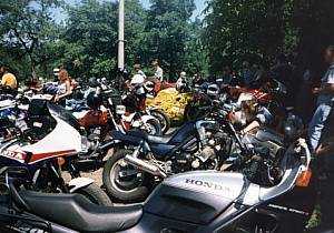 To je motorek